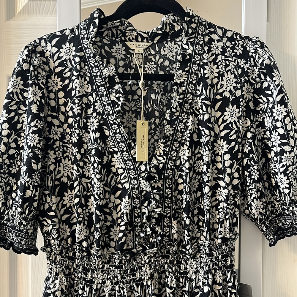 Max Studio Floral Black and White Maxi Dress brand new with tags. dress - Picture 5 of 5